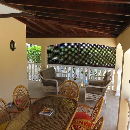 Pembe C Villa